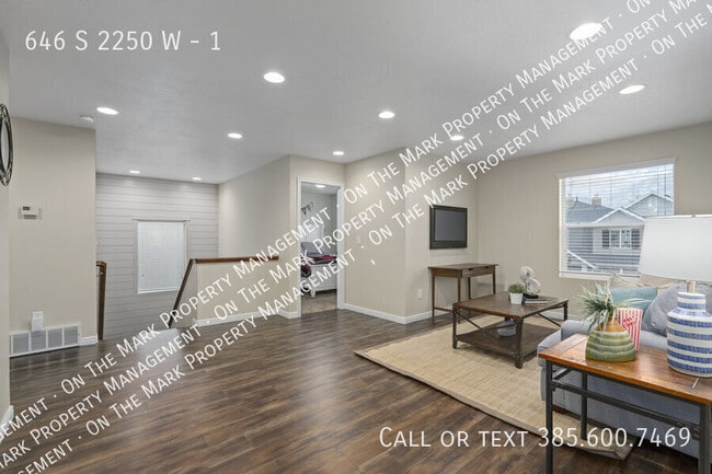 Building Photo - 646 S 2250 W