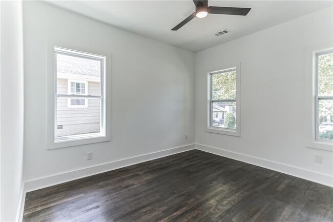 Building Photo - 1252 Epworth St SW