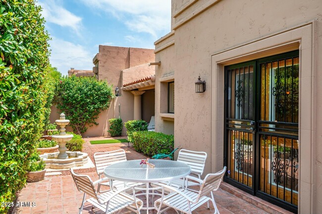 Building Photo - 8526 E Vista Del Lago