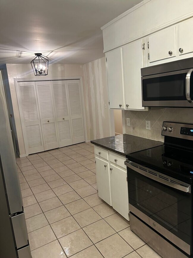 Building Photo - New For Rent in Homewood!