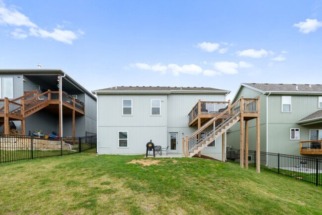 Building Photo - 16083 Ryan Cir
