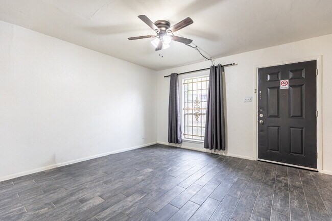 Building Photo - 6427 Wurzbach Rd