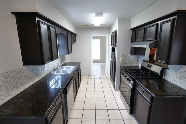 Building Photo - 13314 Ensley Wood Dr