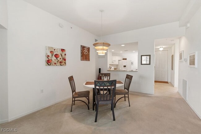 Building Photo - 12120 Summergate Cir