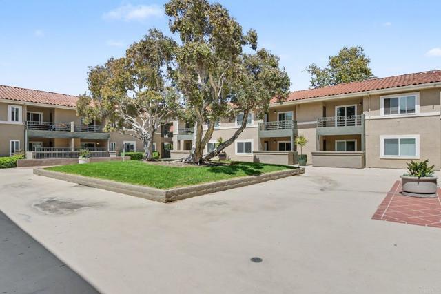 Building Photo - 7405 Charmant Dr