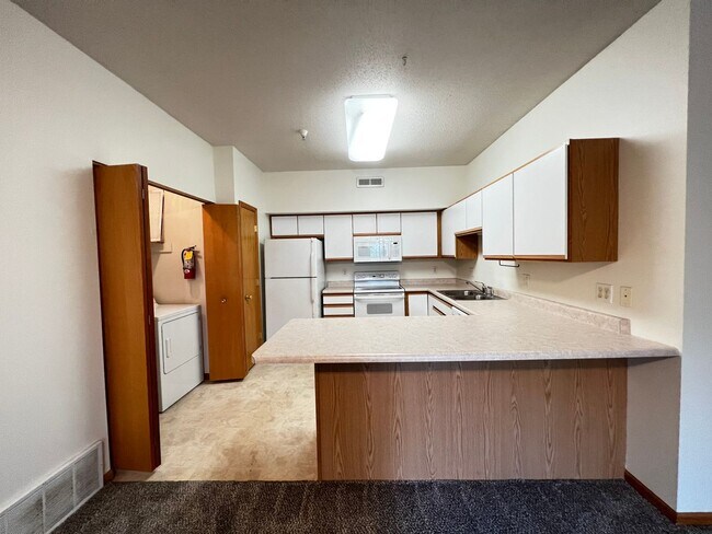 Building Photo - $1,325 | 2 Bedroom, 2 Bathroom Apartment |...