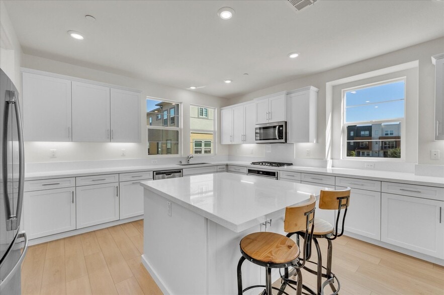 Building Photo - 27116 Valley Oak Pl