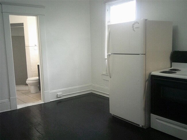 Building Photo - 730 4th Ave N