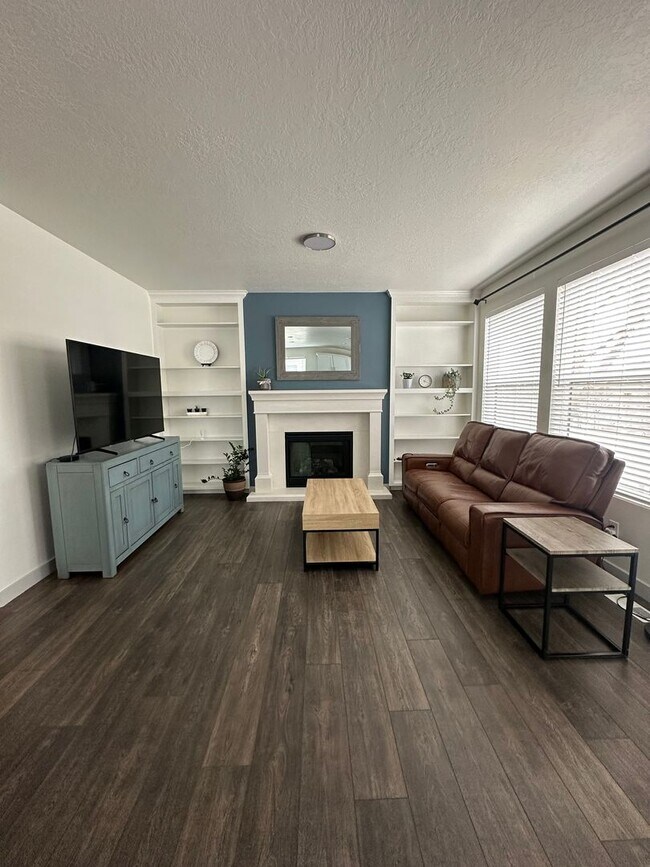 Building Photo - GORGEOUS Bountiful Home!!!