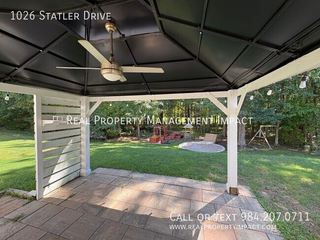 Building Photo - 1026 Statler Dr