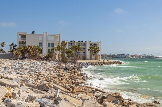 Building Photo - 200 1st Ave