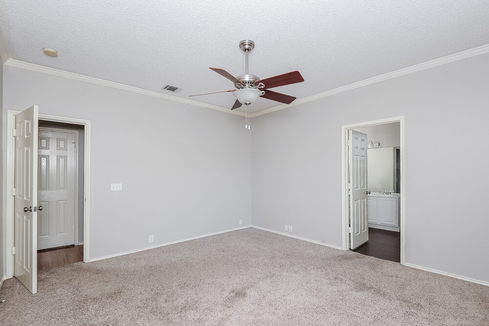 Building Photo - 8300 Orleans Ln