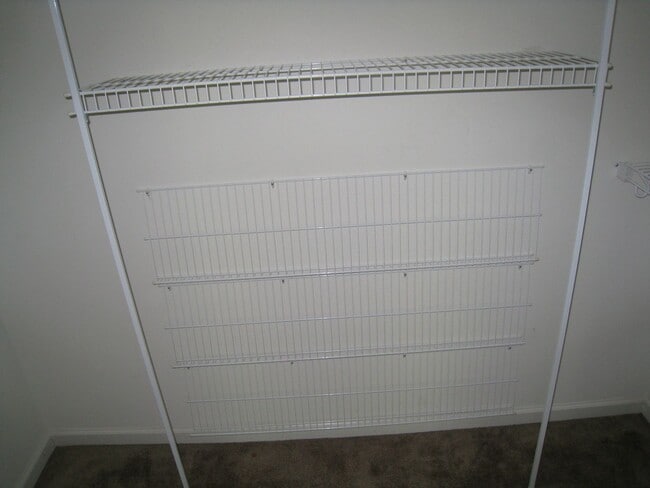 Building Photo - Cozy Condo