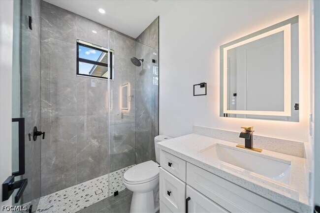 Building Photo - 4536 NW 35th Pl