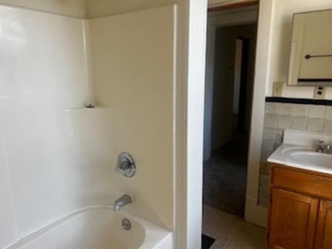 Building Photo - 809 N 3rd St