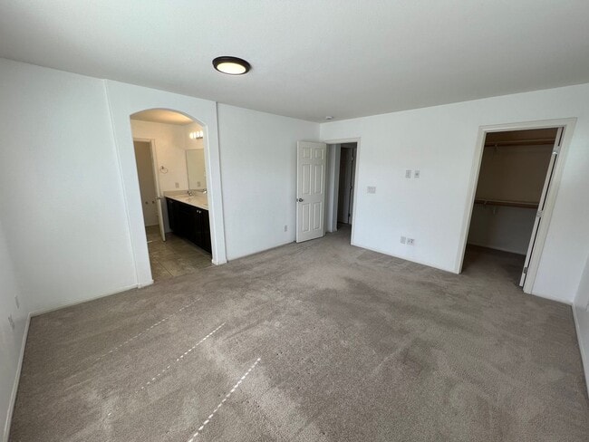 Building Photo - 5693 Point Loma Ct