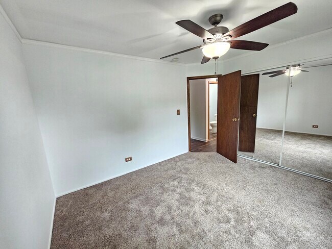 Building Photo - 571 White Birch Rd