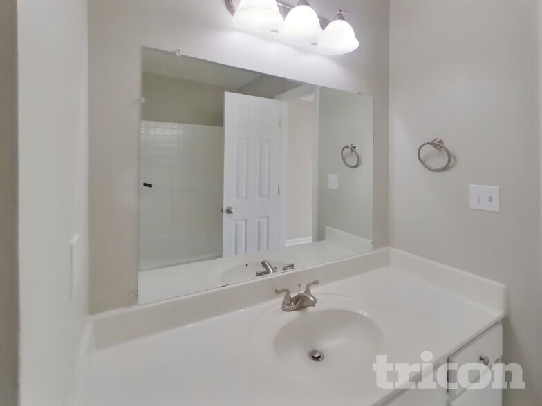 Building Photo - 1429 Cedar Springs Cir