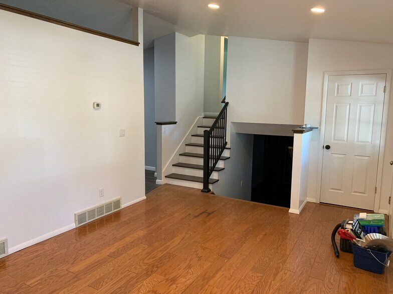 Building Photo - 804 E 1050 S