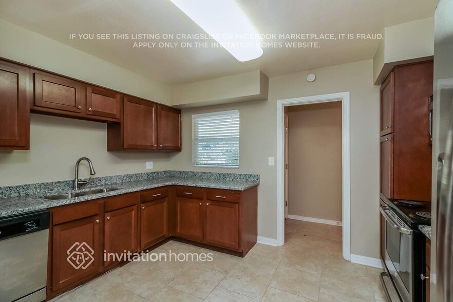 Building Photo - 630 Holland Ave