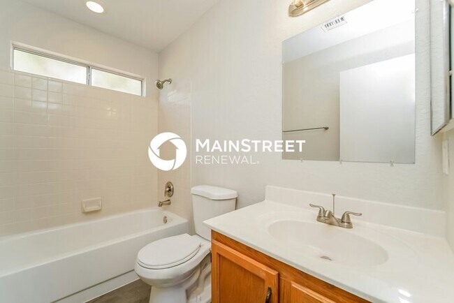 Building Photo - 3 Bedroom Pet-Friendly Home in Tucson, AZ with Main Street Renewal
