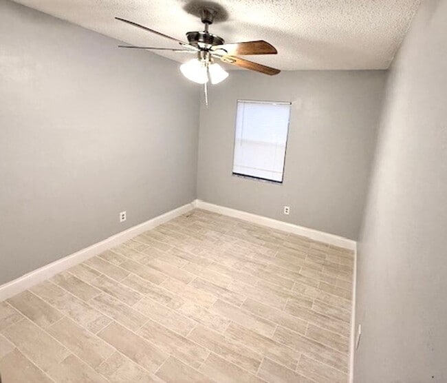 Building Photo - 5228 Cherry Ave