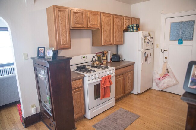 Building Photo - 3363 S Kinnickinnic Ave