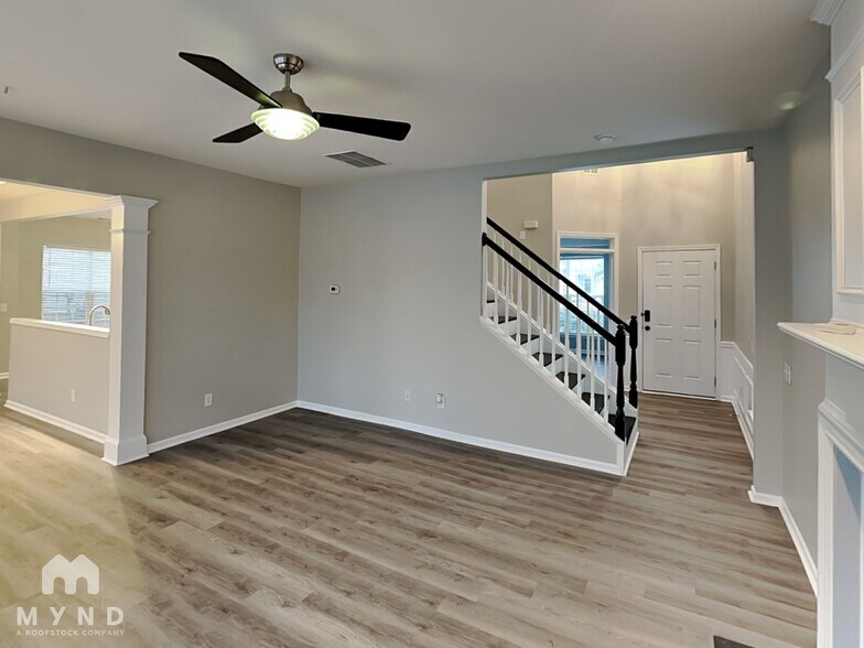 Building Photo - 11216 Cypress View Dr