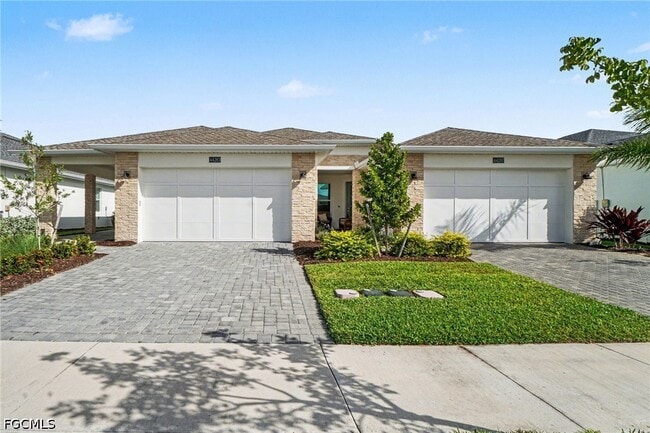 Building Photo - 44283 Panther Dr