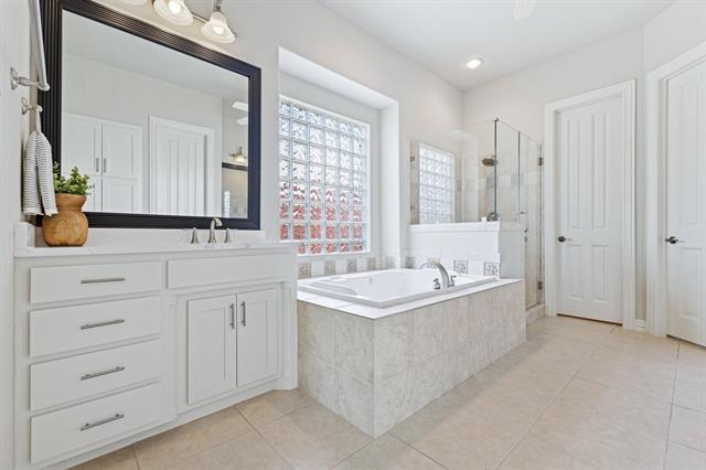 Building Photo - 2015 Crockett Cir