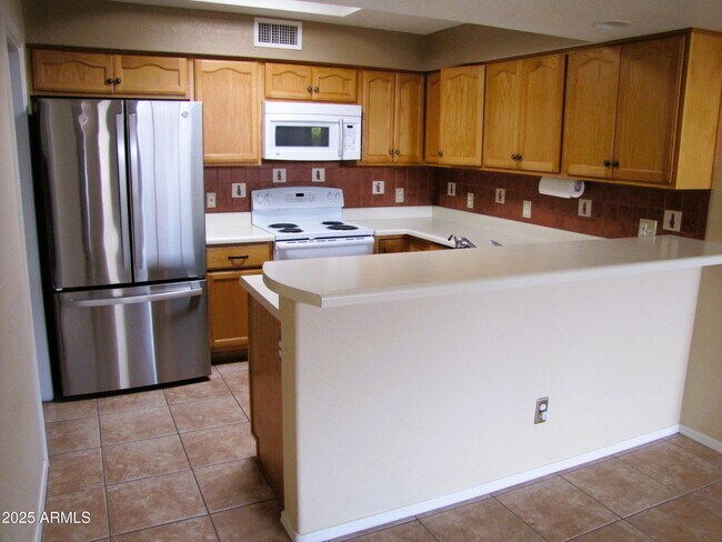 Building Photo - 4651 Desert Springs Trail
