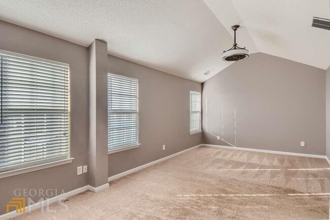 Building Photo - 145 Cotton Dr