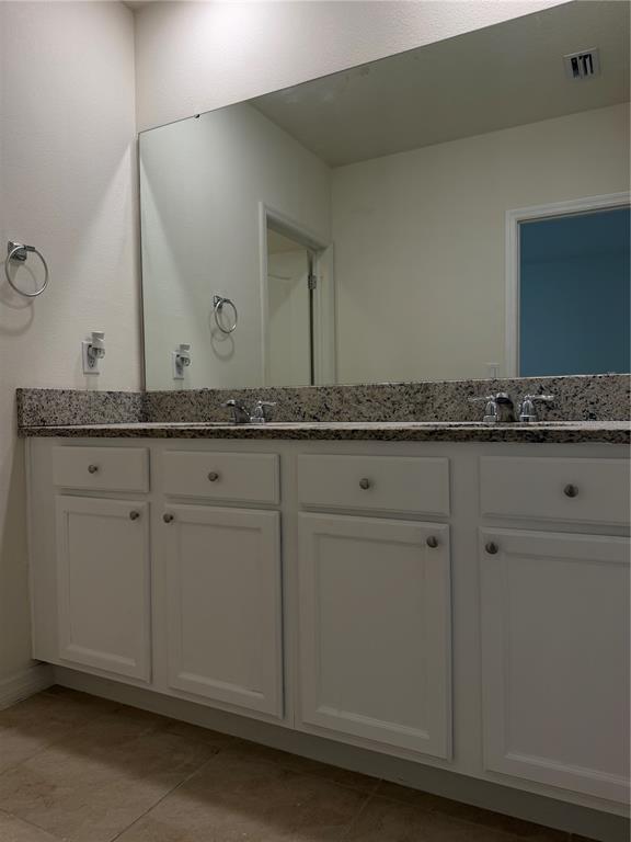 Building Photo - 1440 Plank Pl