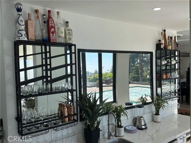 Building Photo - 7930 Vulcan Dr