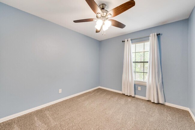 Building Photo - 1612 Cayman Cir