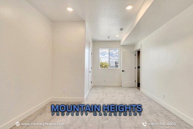Building Photo - 3727 N 900 W