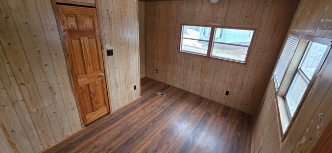 Building Photo - 8364 Cedar St