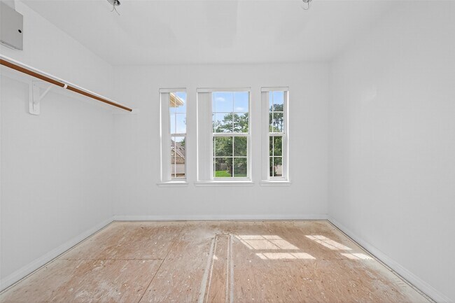 Building Photo - 8703 Silver Lure Dr