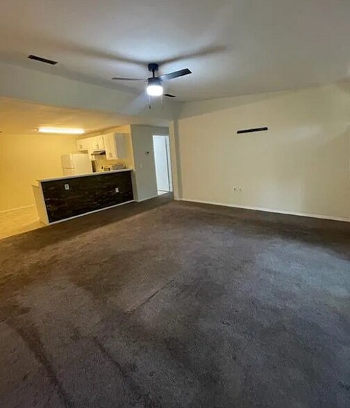Building Photo - 2213 Cinnabar Pl