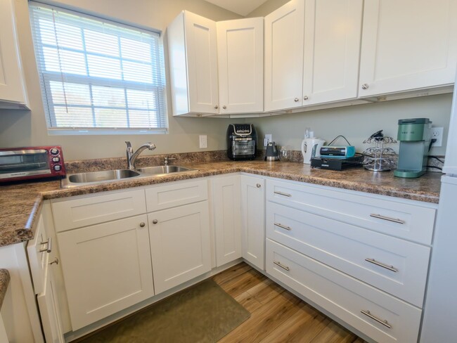 Building Photo - Knoxville 37923 - 2 bedroom 1 bath - call ...