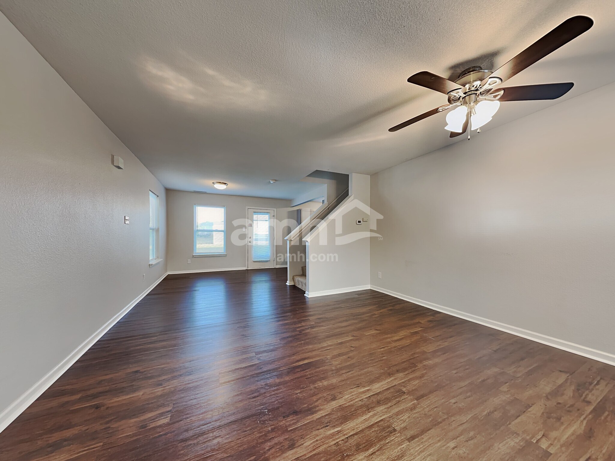 Building Photo - 1141 Central Park Dr