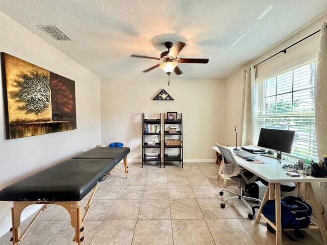 Building Photo - 10509 Carloway Hills Dr