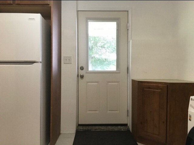 Building Photo - 209 W 500 N