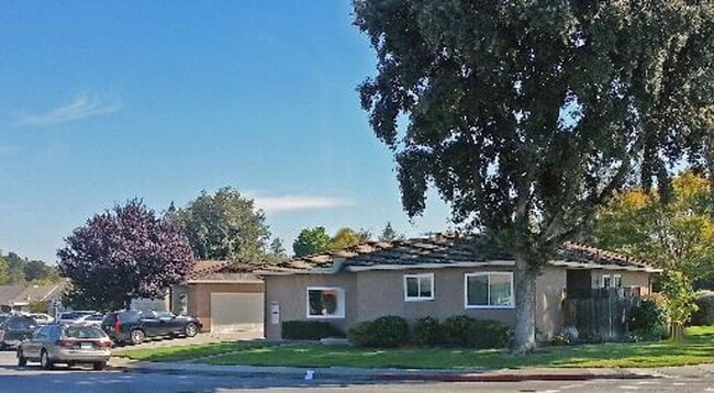 Primary Photo - 3798 Flora Vista Ave