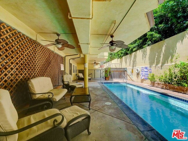 Building Photo - 4128 Whitsett Ave