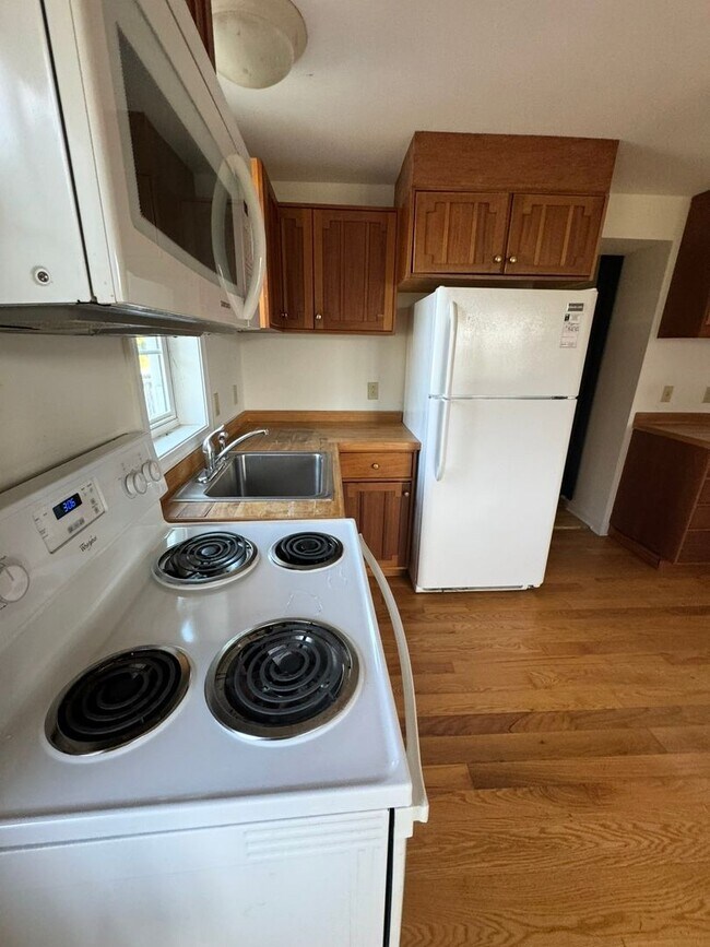 Building Photo - 31-F SL