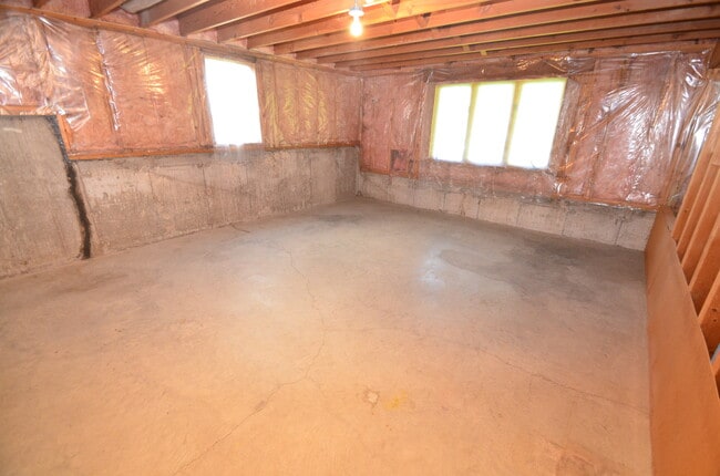 Building Photo - 1239 Wood Creek Bend