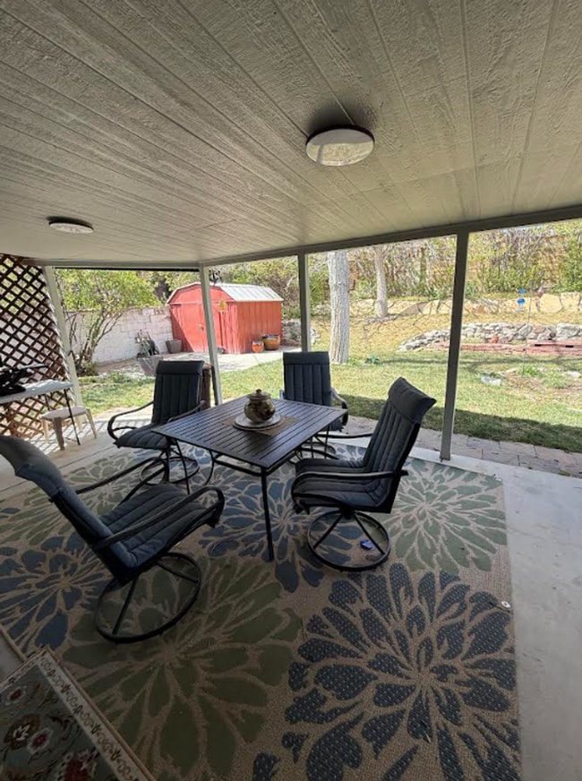 Building Photo - Beautiful 3 Bed, 2 Bath Stand-Alone Home | Furnished or Unfurnished Options