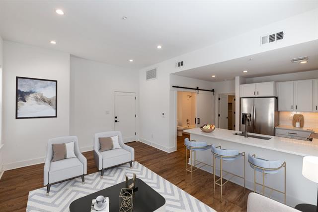 Building Photo - 617 N Tyler St