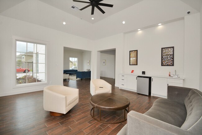 Building Photo - 15827 Bremore Dr
